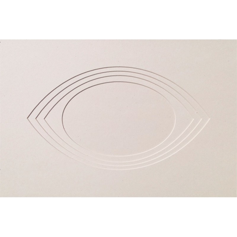 Cartonnette ovale et amande pour carte 10x15 cm